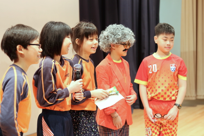 圖上：我係Humor CHOW：學生篇