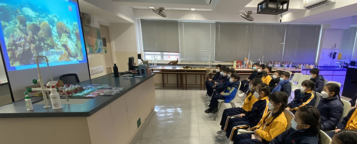 聖公會油塘基顯小學網站